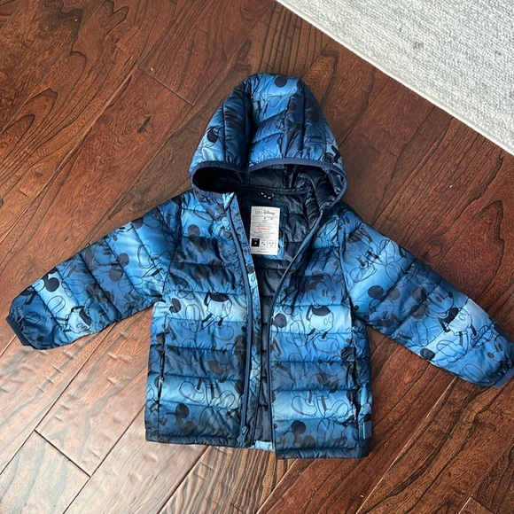 Gap Disney size 4 puffer jacket Mickey Mouse - Picture 2 of 4
